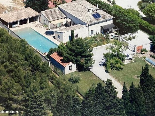 Maison 9 pièces 225 m²