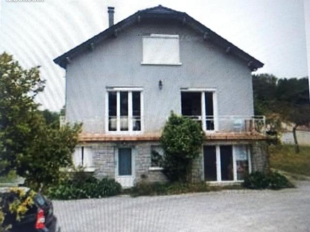 Maison 9 pièces 225 m²