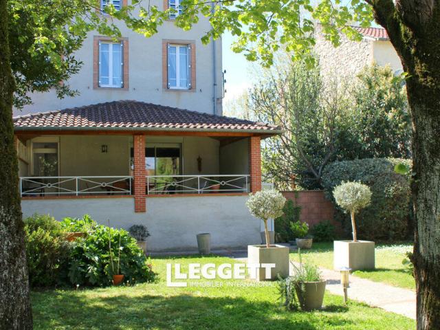 Maison 9 pièces 225 m²