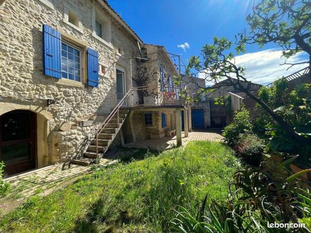 Maison 9 pièces 225 m²