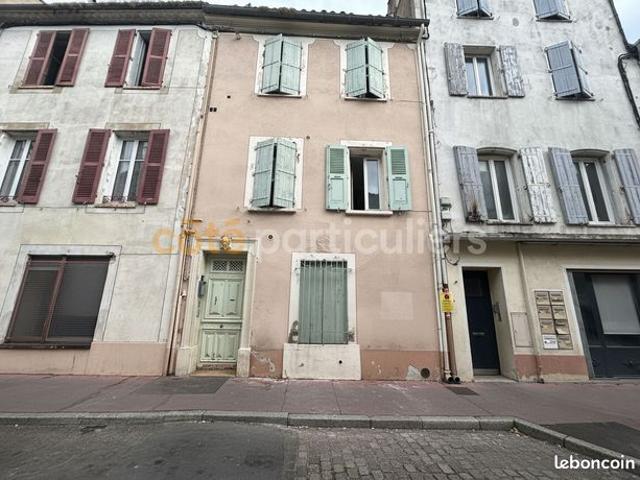 Maison 9 pièces 225 m²