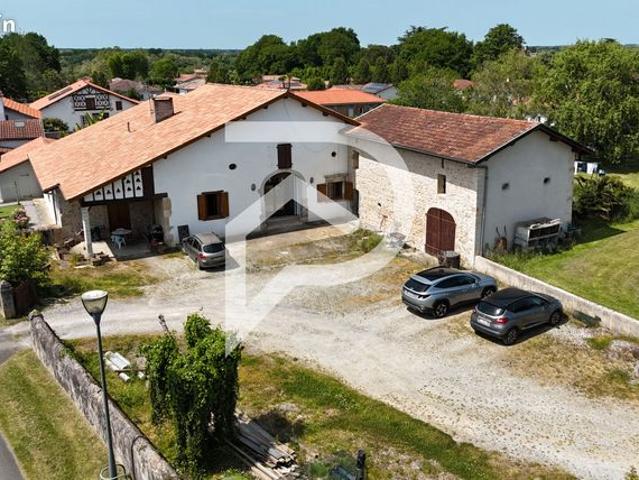 Maison 9 pièces 225 m²