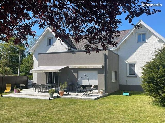 Maison 9 pièces 225 m²