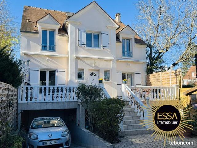 Maison 9 pièces 225 m²