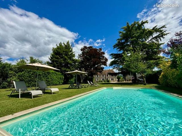 Maison 9 pièces 225 m²