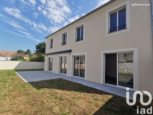 Maison 9 pièces 225 m²