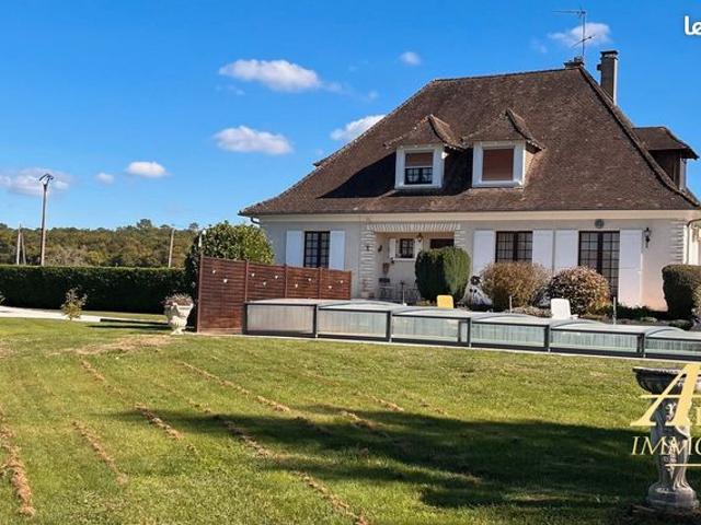 Maison 9 pièces 225 m²