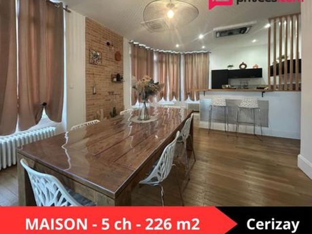 Maison 9 pièces 226 m²