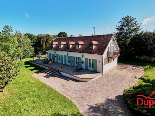 Maison 9 pièces 226 m²