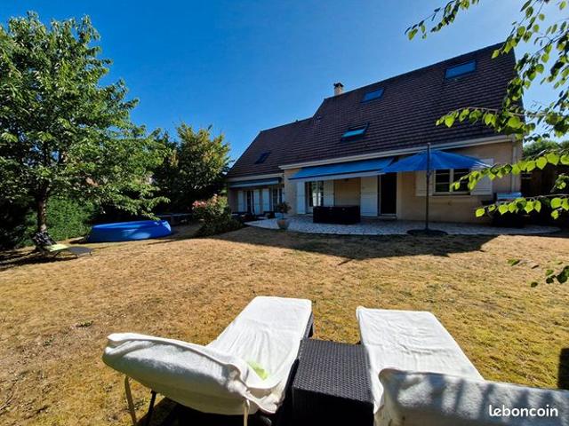Maison 9 pièces 226 m²