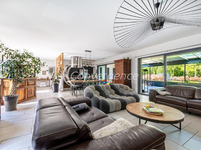 Maison 9 pièces 226 m²