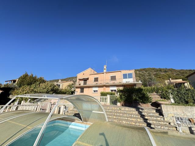 Maison 9 pièces 227 m²