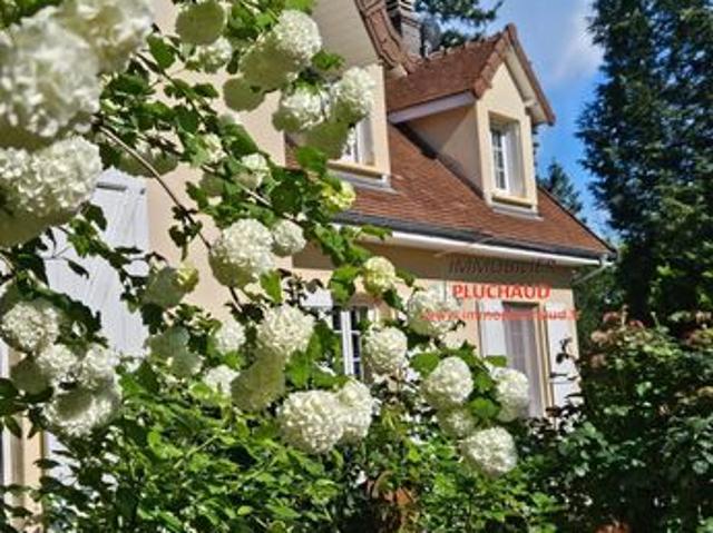 Maison 9 pièces 227 m²