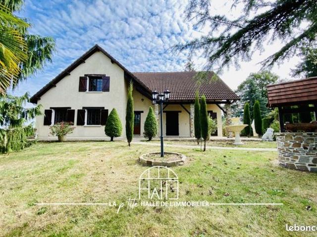Maison 9 pièces 227 m²