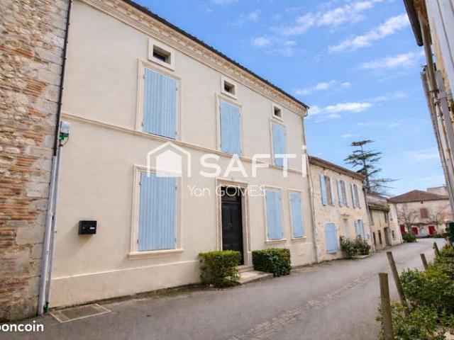 Maison 9 pièces 228 m²