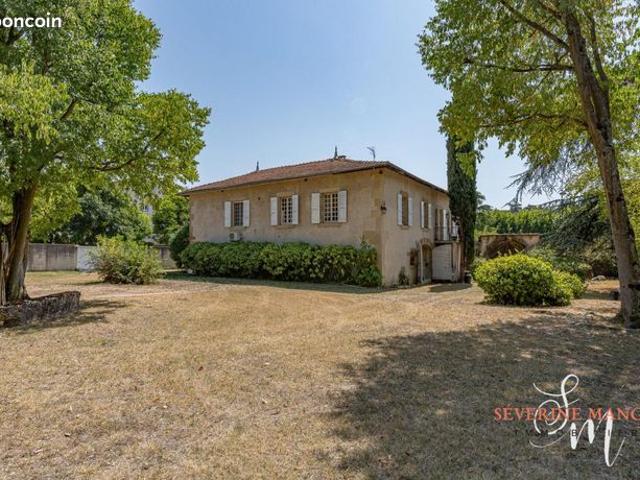 Maison 9 pièces 228 m²