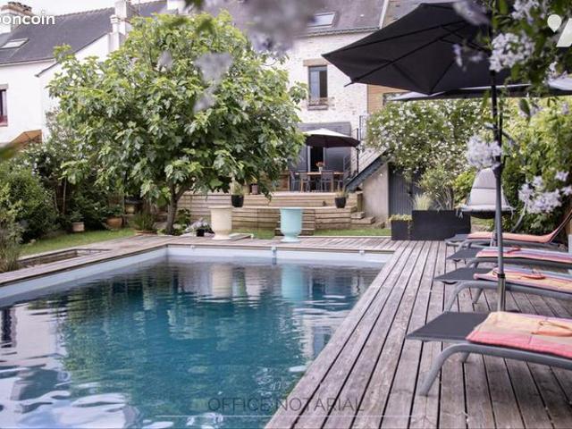 Maison 9 pièces 228 m²
