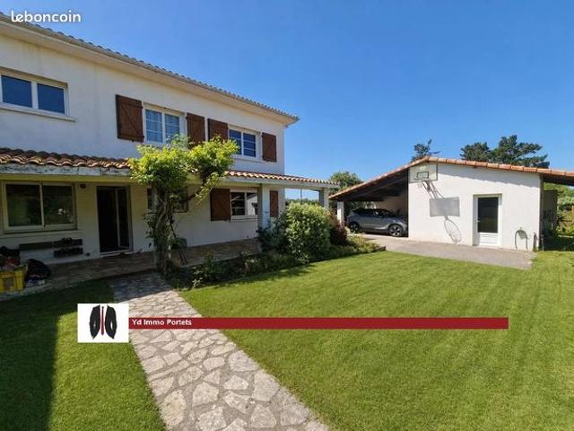 Maison 9 pièces 228 m²