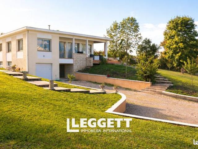 Maison 9 pièces 228 m²