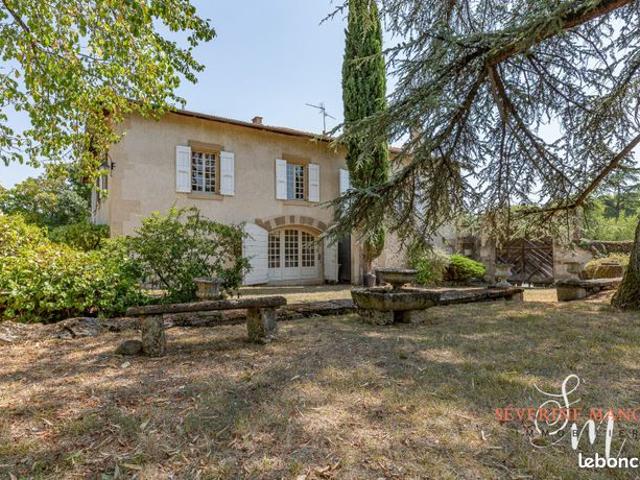 Maison 9 pièces 228 m²