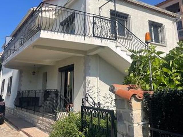 Maison 9 pièces 220 m²