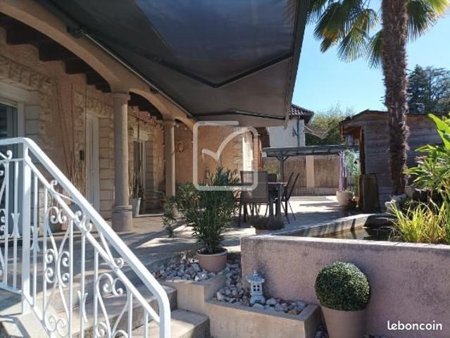 Maison 9 pièces 220 m²
