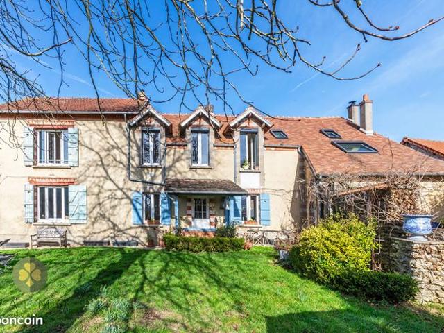 Maison 9 pièces 220 m²