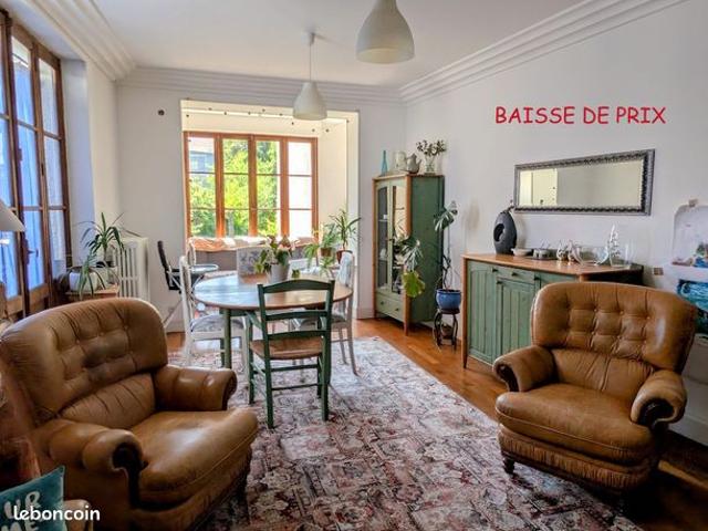 Maison 9 pièces 220 m²