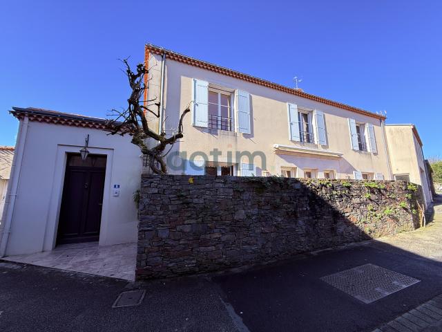 Maison 9 pièces 220 m²