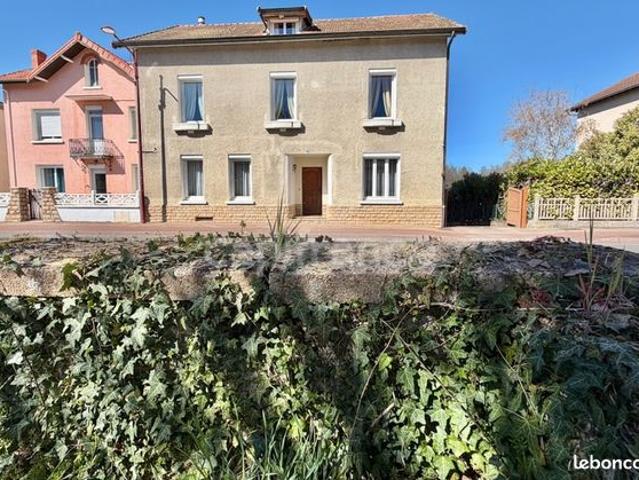 Maison 9 pièces 220 m²
