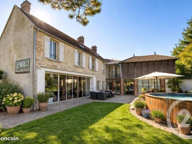 Maison 9 pièces 220 m²
