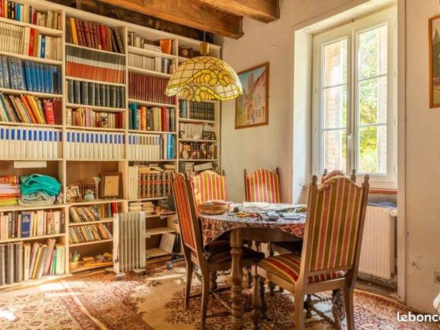 Maison 9 pièces 220 m²