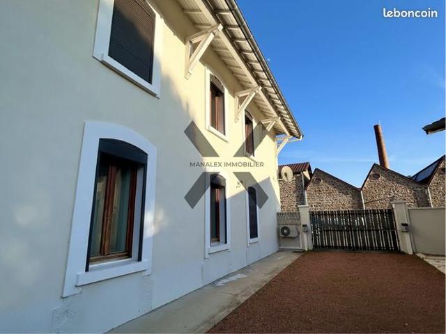 Maison 9 pièces 220 m²