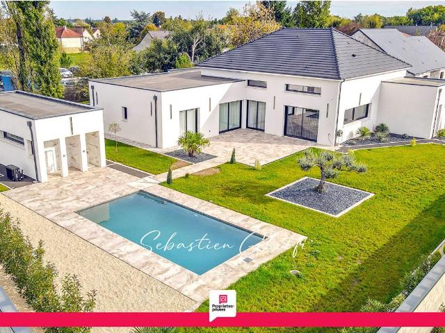 Maison 9 pièces 220 m²