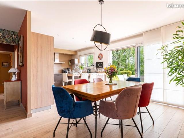 Maison 9 pièces 220 m²