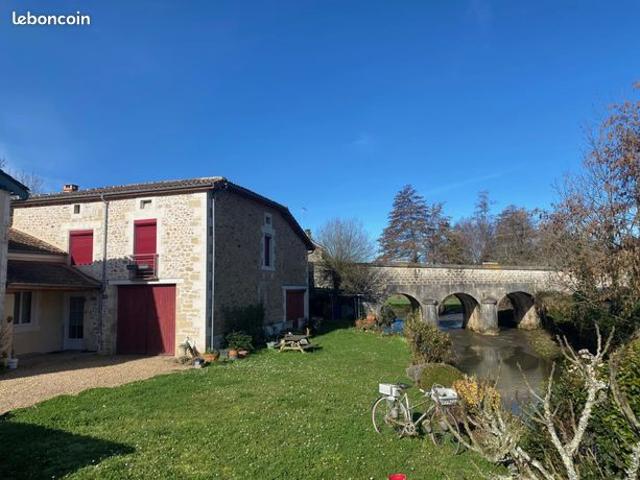 Maison 9 pièces 220 m²