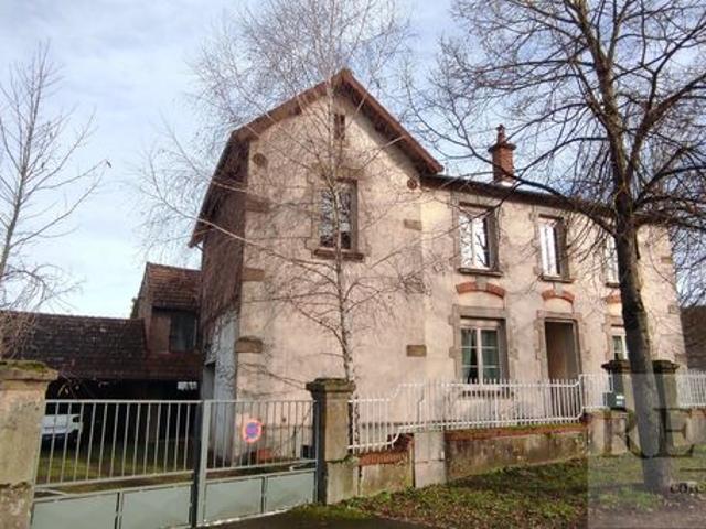 Maison 9 pièces 220 m²
