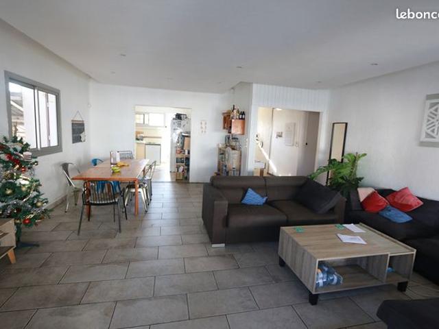 Maison 9 pièces 220 m²