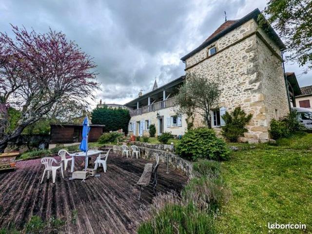 Maison 9 pièces 220 m²