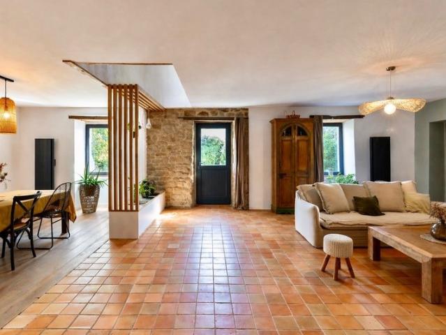 Maison 9 pièces 220 m²