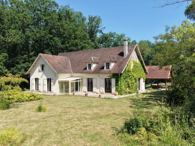Maison 9 pièces 220 m²