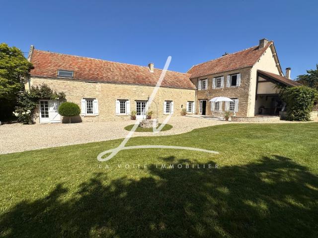 Maison 9 pièces 220 m²