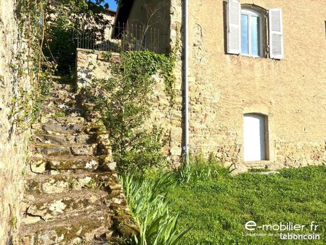 Maison 9 pièces 220 m²