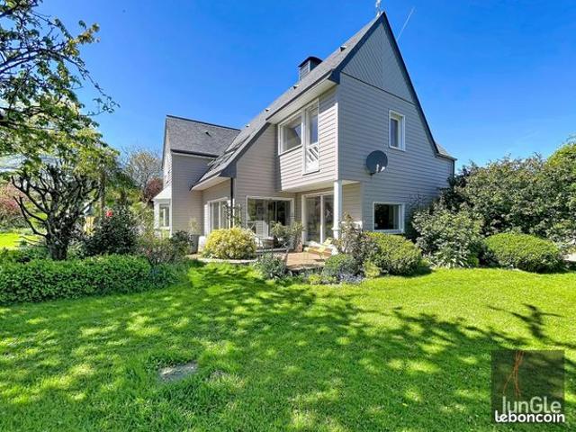 Maison 9 pièces 220 m²