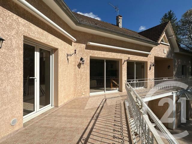 Maison 9 pièces 246 m²