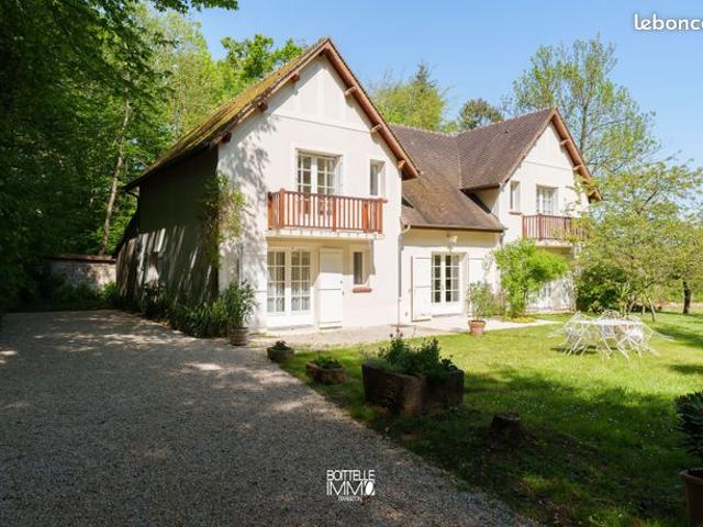 Maison 9 pièces 220 m²