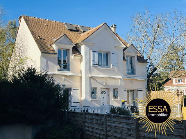 Maison 9 pièces 225 m²