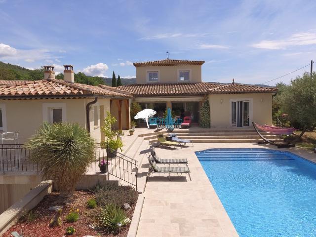 Maison 9 pièces 220 m²
