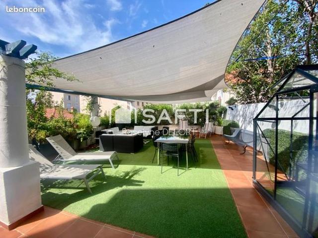 Maison 9 pièces 220 m²