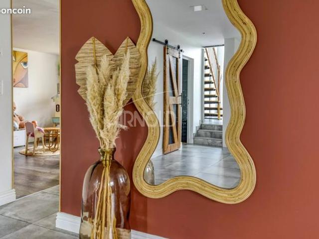Maison 9 pièces 220 m²